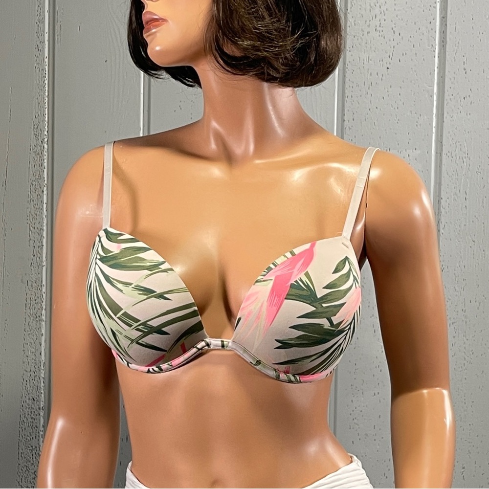 *PINK VS Women's Were Everywhere Super Push Up Sz 36B
